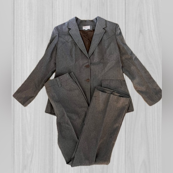 Western Vintage Woman’s Two Peice Suit - Picture 1 of 11